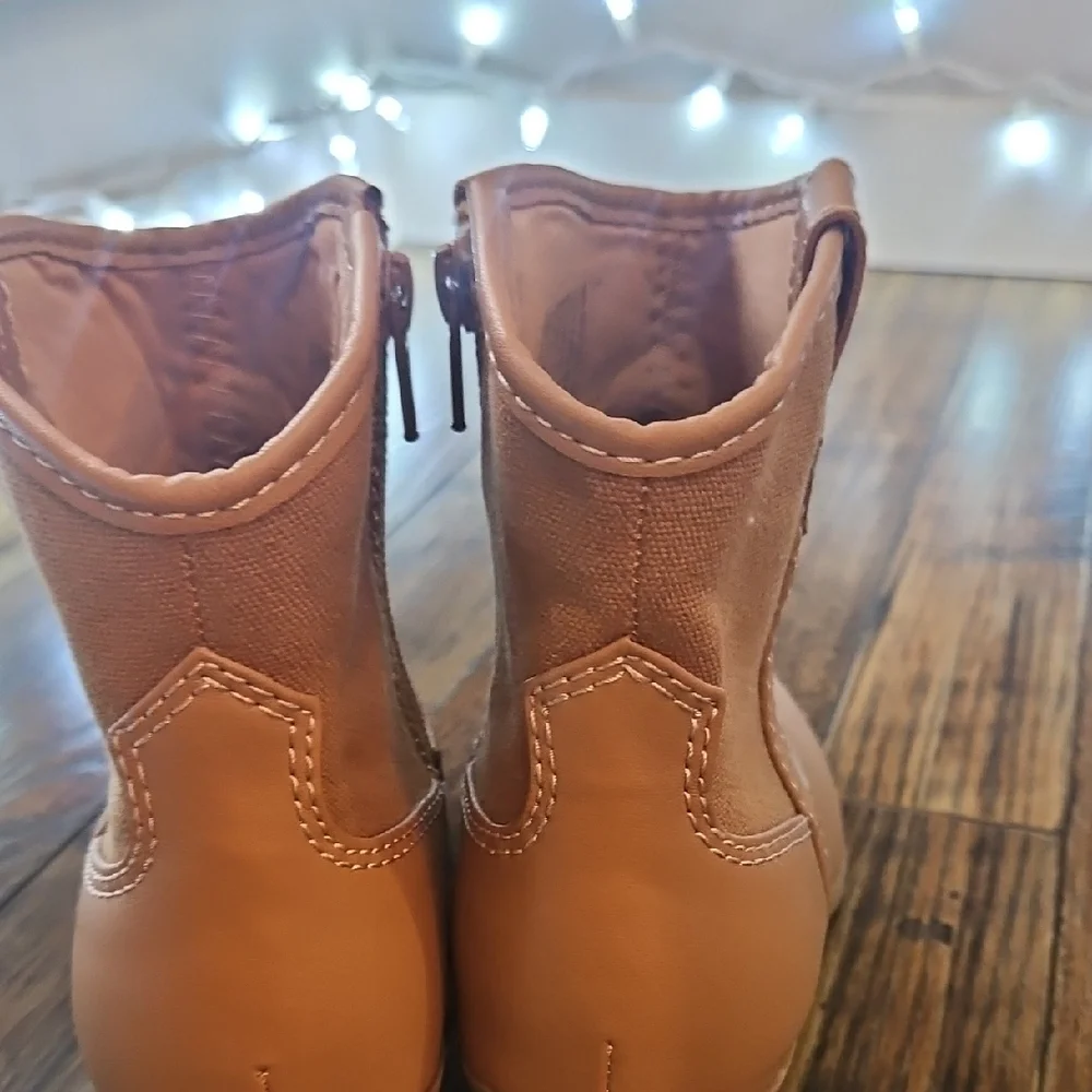 Universal Thread‎ Women's Tan Cowbow, Western Style Ankle Boots